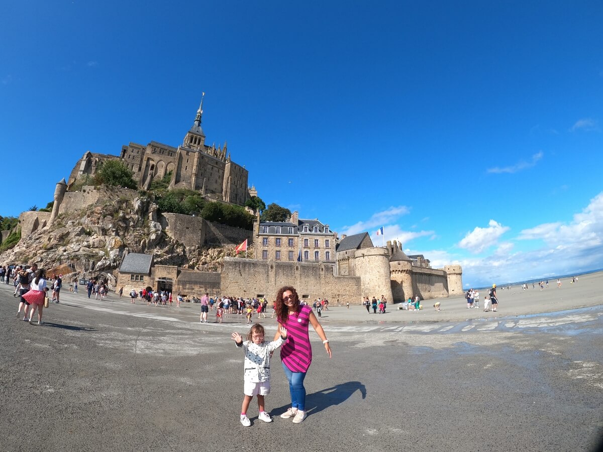 ¿ Sabías que la Construcción del Mont-Saint-Michel Nació de un Sueño ?