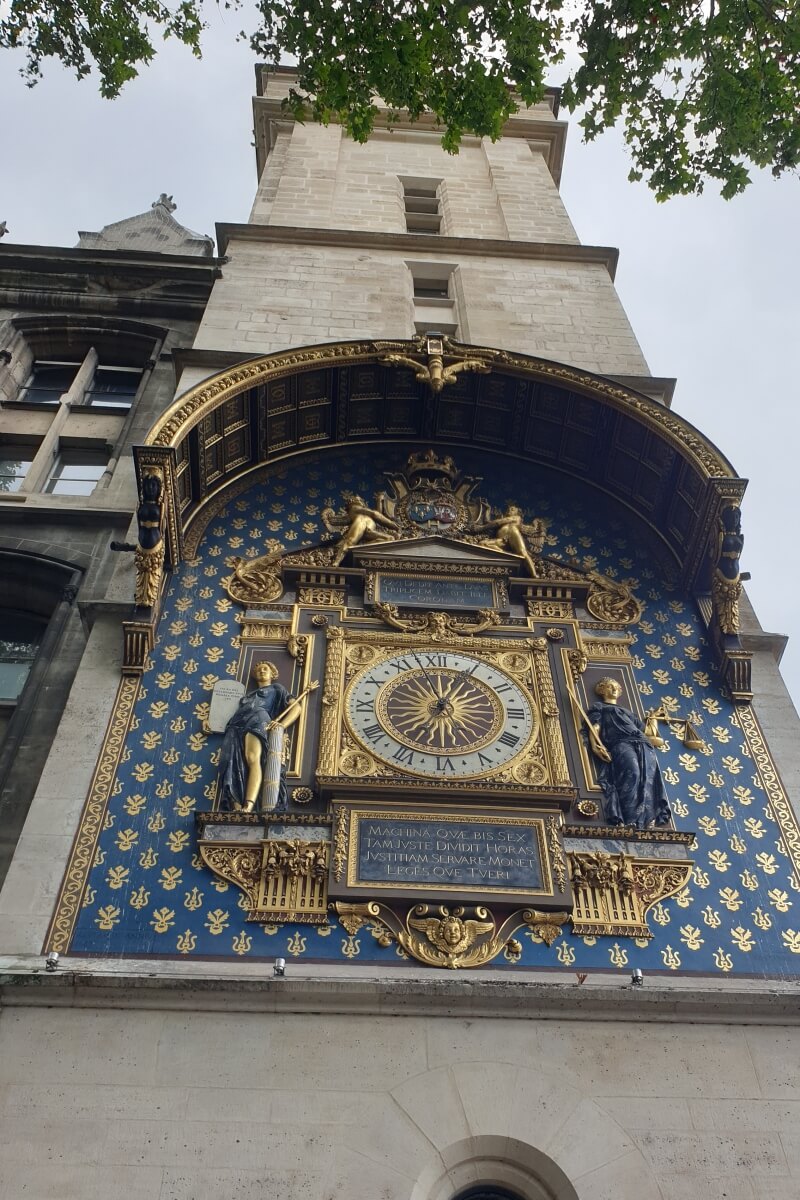 El reloj público más antiguo de París