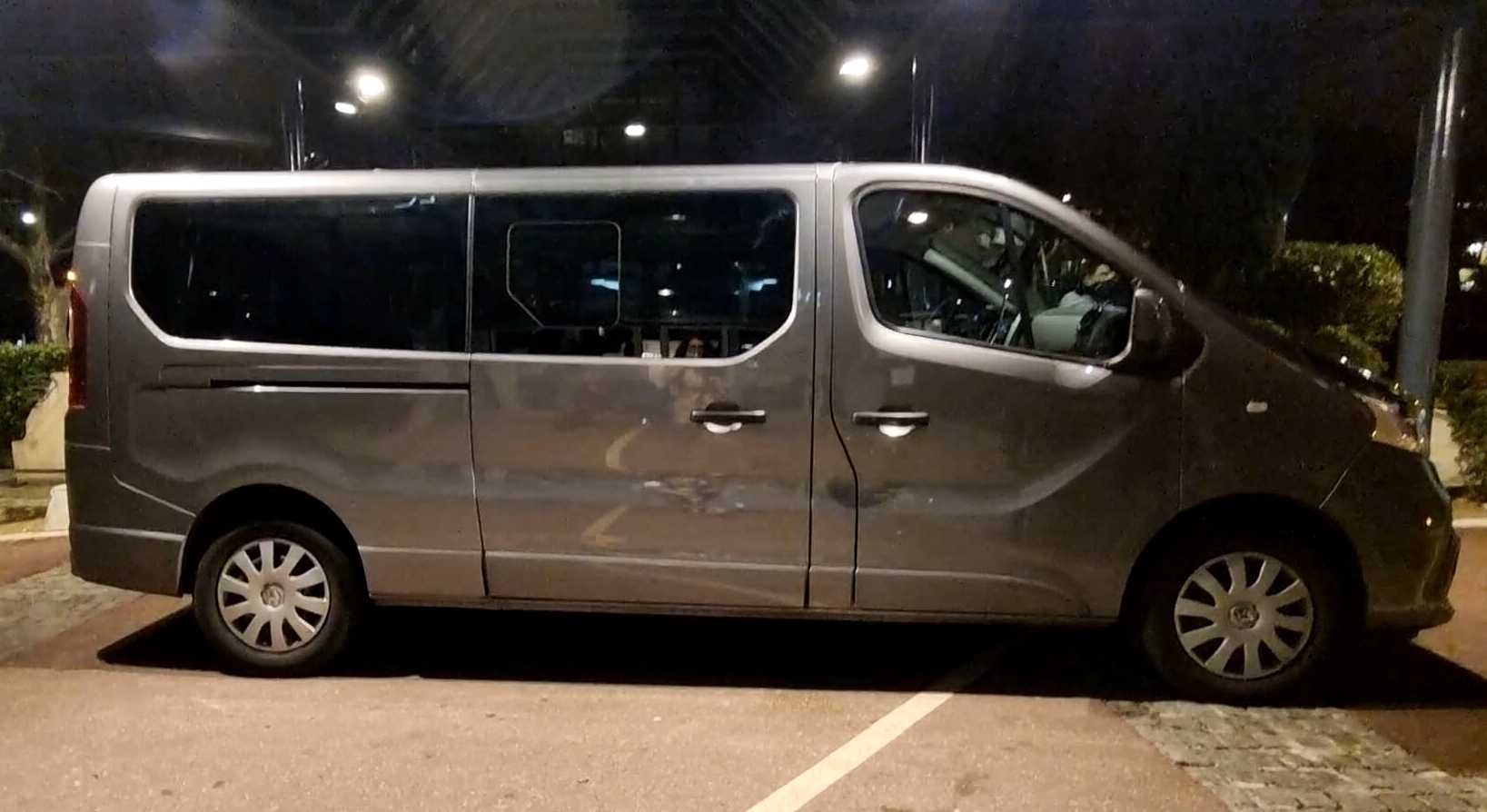 Traslado entre el aeropuerto de Orly y París.