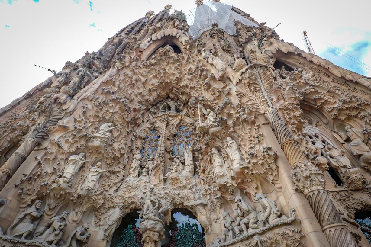 Basilica-Sagrada-familia-barcelona-1730607598326
